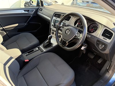 2016 Volkswagen Golf - Thumbnail
