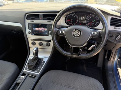 2016 Volkswagen Golf - Thumbnail