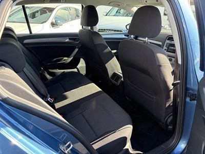 2016 Volkswagen Golf - Thumbnail