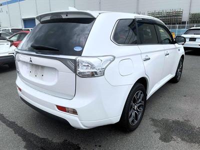 2015 Mitsubishi OUTLANDER - Thumbnail