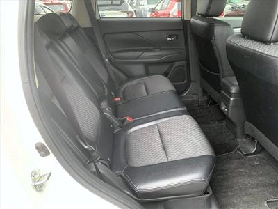 2015 Mitsubishi OUTLANDER - Thumbnail