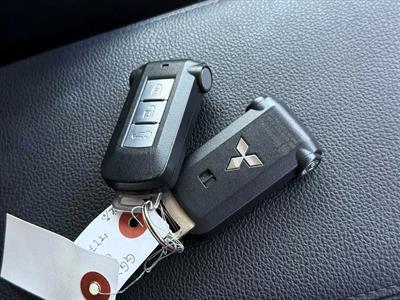2014 Mitsubishi OUTLANDER - Thumbnail