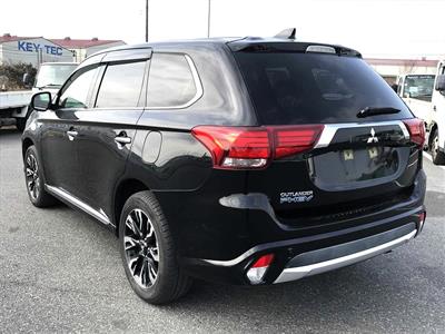 2016 Mitsubishi OUTLANDER - Thumbnail