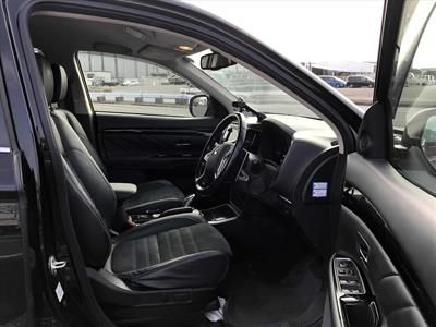 2016 Mitsubishi OUTLANDER - Thumbnail