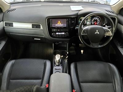 2014 Mitsubishi OUTLANDER - Thumbnail