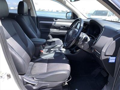 2014 Mitsubishi OUTLANDER - Thumbnail