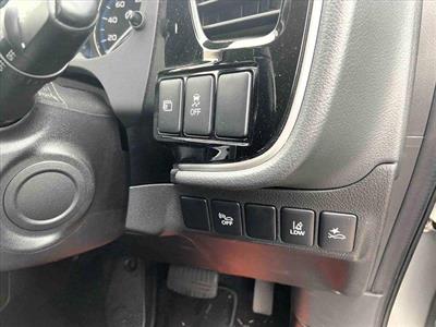 2018 Mitsubishi OUTLANDER - Thumbnail