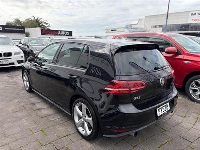 2013 Volkswagen Golf - Thumbnail