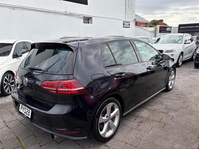 2013 Volkswagen Golf - Thumbnail