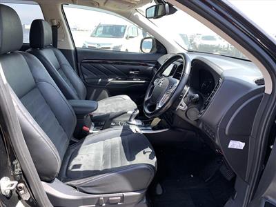 2015 Mitsubishi OUTLANDER - Thumbnail