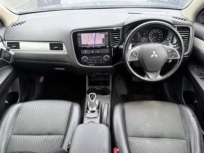 2015 Mitsubishi OUTLANDER - Thumbnail