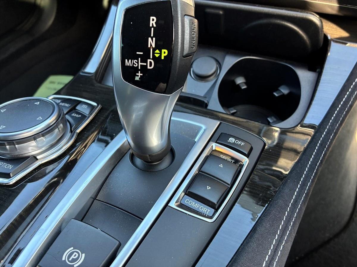 2016 BMW 523i