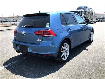 2016 Volkswagen Golf - Thumbnail