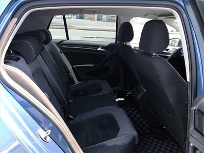 2016 Volkswagen Golf - Thumbnail