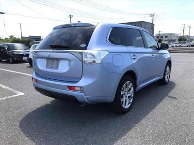 2015 Mitsubishi OUTLANDER - Thumbnail
