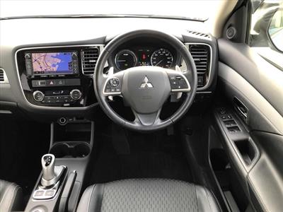 2015 Mitsubishi OUTLANDER - Thumbnail