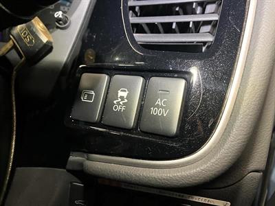 2015 Mitsubishi OUTLANDER - Thumbnail