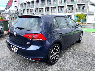 2014 Volkswagen Golf - Thumbnail
