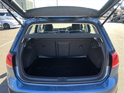 2015 Volkswagen Golf - Thumbnail