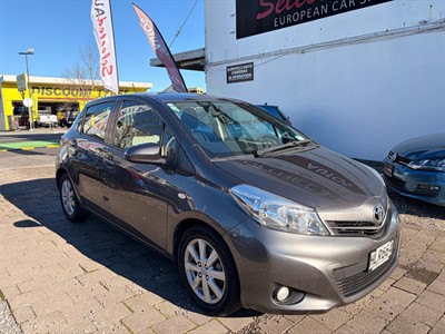 2014 Toyota YARIS - Thumbnail