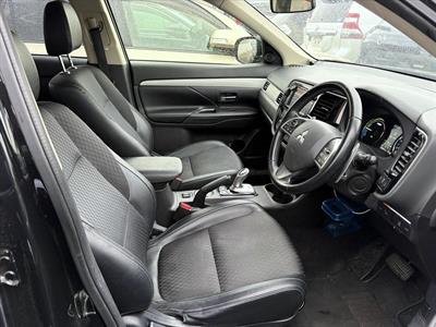 2014 Mitsubishi OUTLANDER - Thumbnail