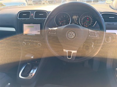 2011 Volkswagen Golf - Thumbnail