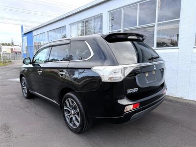 2015 Mitsubishi OUTLANDER - Thumbnail