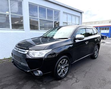 2015 Mitsubishi OUTLANDER - Thumbnail
