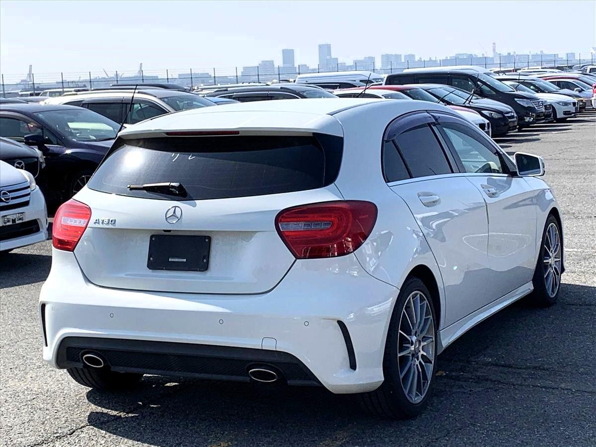 2013 Mercedes-Benz A 180