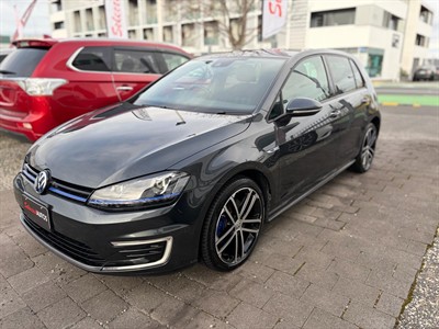 2015 Volkswagen Golf - Thumbnail