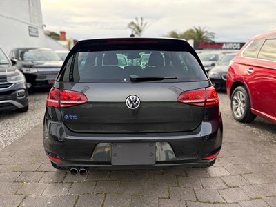 2015 Volkswagen Golf - Thumbnail