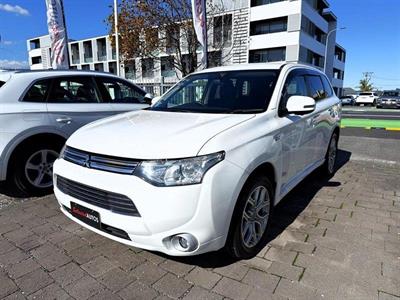 2015 Mitsubishi OUTLANDER - Thumbnail