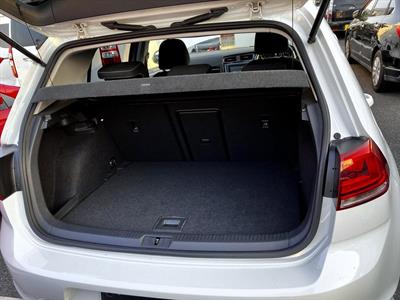 2013 Volkswagen Golf - Thumbnail