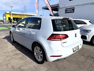 2018 Volkswagen Golf - Thumbnail