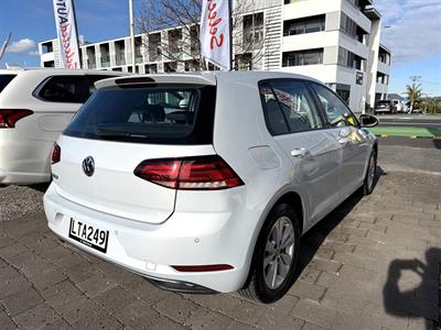 2018 Volkswagen Golf - Thumbnail