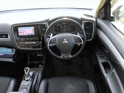 2015 Mitsubishi OUTLANDER - Thumbnail
