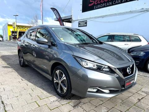 2019 Nissan Leaf - Thumbnail