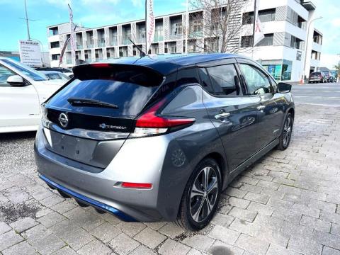 2019 Nissan Leaf - Thumbnail