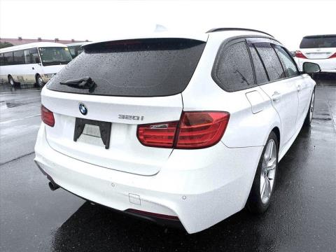 2013 BMW 320i - Thumbnail