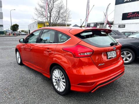 2017 Ford Focus - Thumbnail