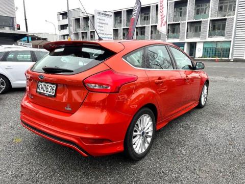 2017 Ford Focus - Thumbnail