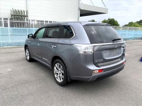 2014 Mitsubishi Outlander - Thumbnail