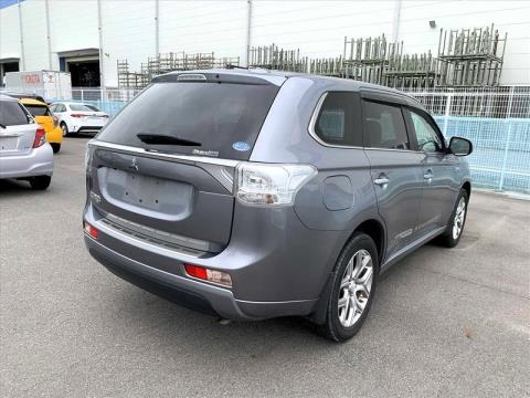 2014 Mitsubishi Outlander - Thumbnail