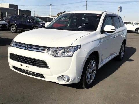 2014 Mitsubishi Outlander - Thumbnail
