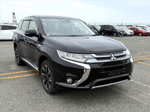 2017 Mitsubishi Outlander - Thumbnail