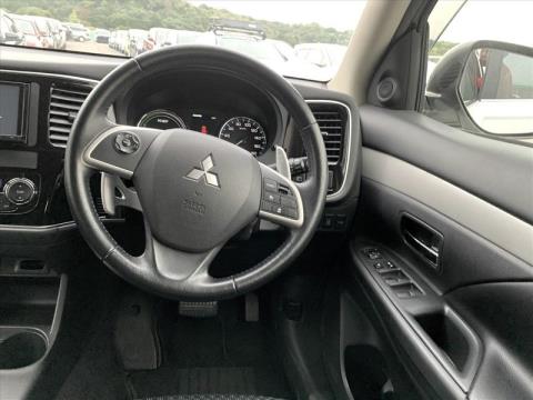 2014 Mitsubishi Outlander - Thumbnail