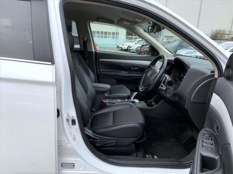 2014 Mitsubishi Outlander - Thumbnail