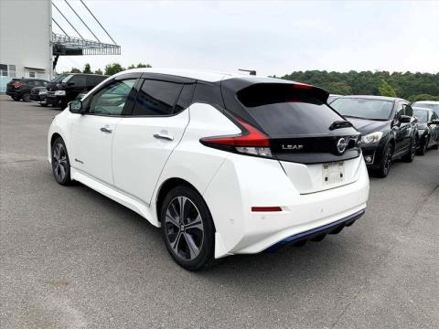 2019 Nissan Leaf - Thumbnail