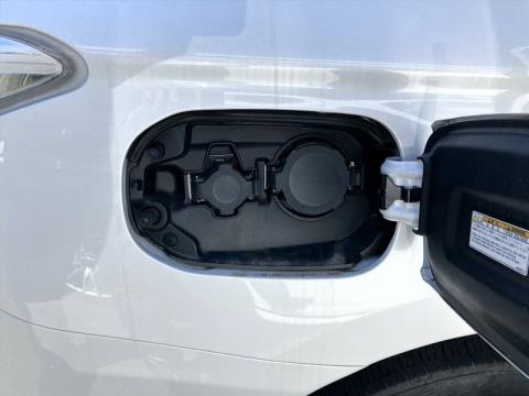 2015 Mitsubishi Outlander - Thumbnail