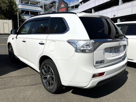 2015 Mitsubishi Outlander - Thumbnail